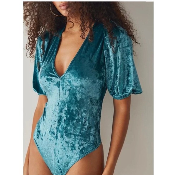 Free People Tops - Intimately Free People Teal Velvet Puff Sleeve Bodysuit V-Neck Medium NWT